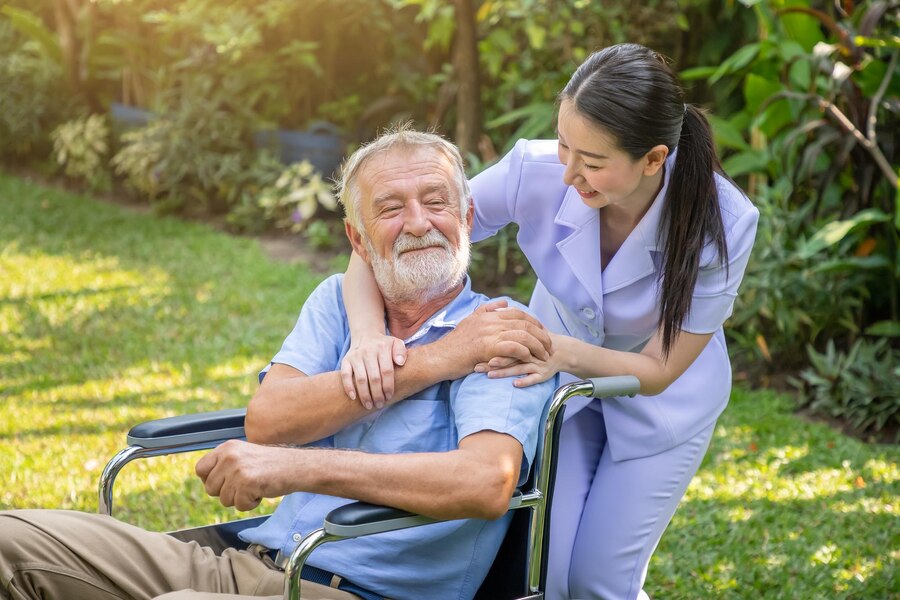 Jasa Caregiver Terbaik dan Profesional untuk Orang Tersayang