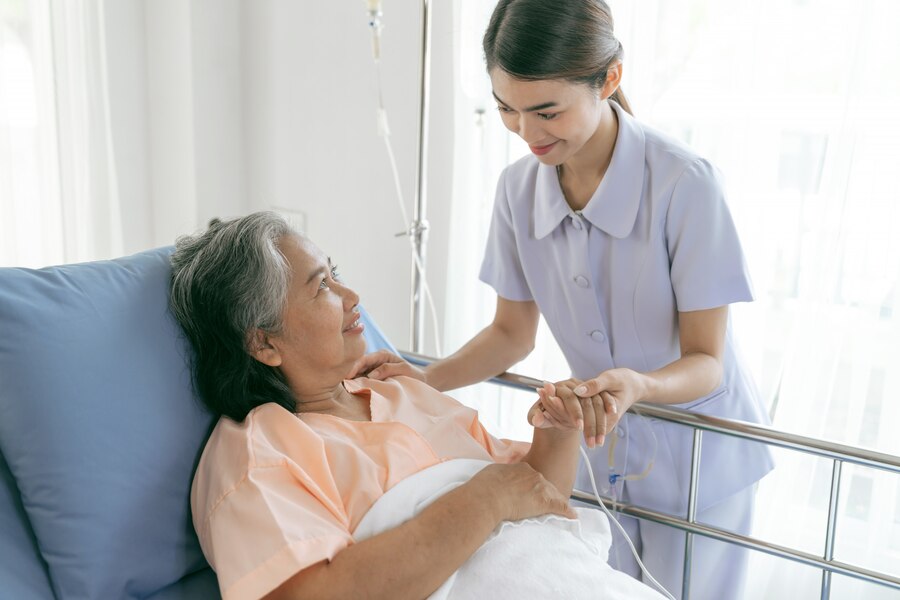 tips memilih perawat homecare
