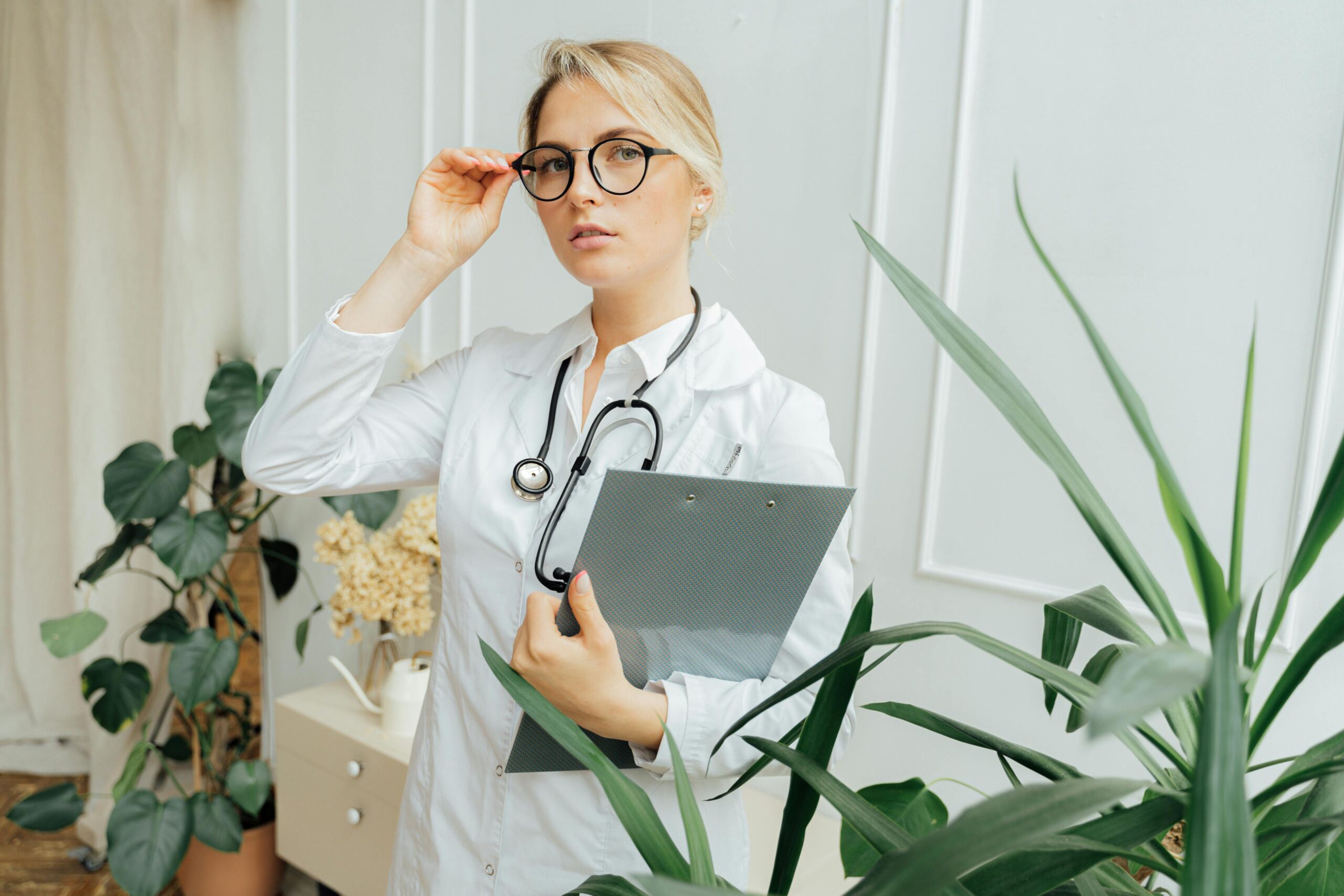 10 Tips Mencari Perawat Medis yang Tepat