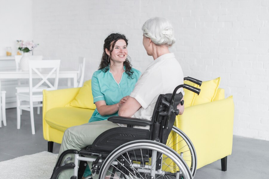 10 Tugas Utama Caregiver yang Wajib Anda Ketahuii